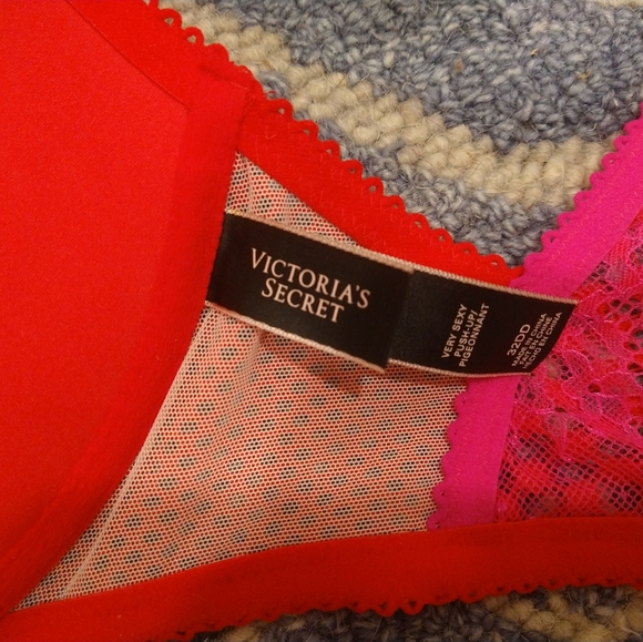Victoria Secret Lace Halter Bra - Picture 7 of 7